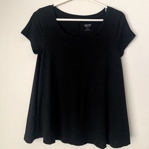 Black Short Sleeve Flowy T-Shirt